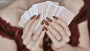 Kartenlegen Tarot Lenormand spirituelle Beratung Julis Arkana