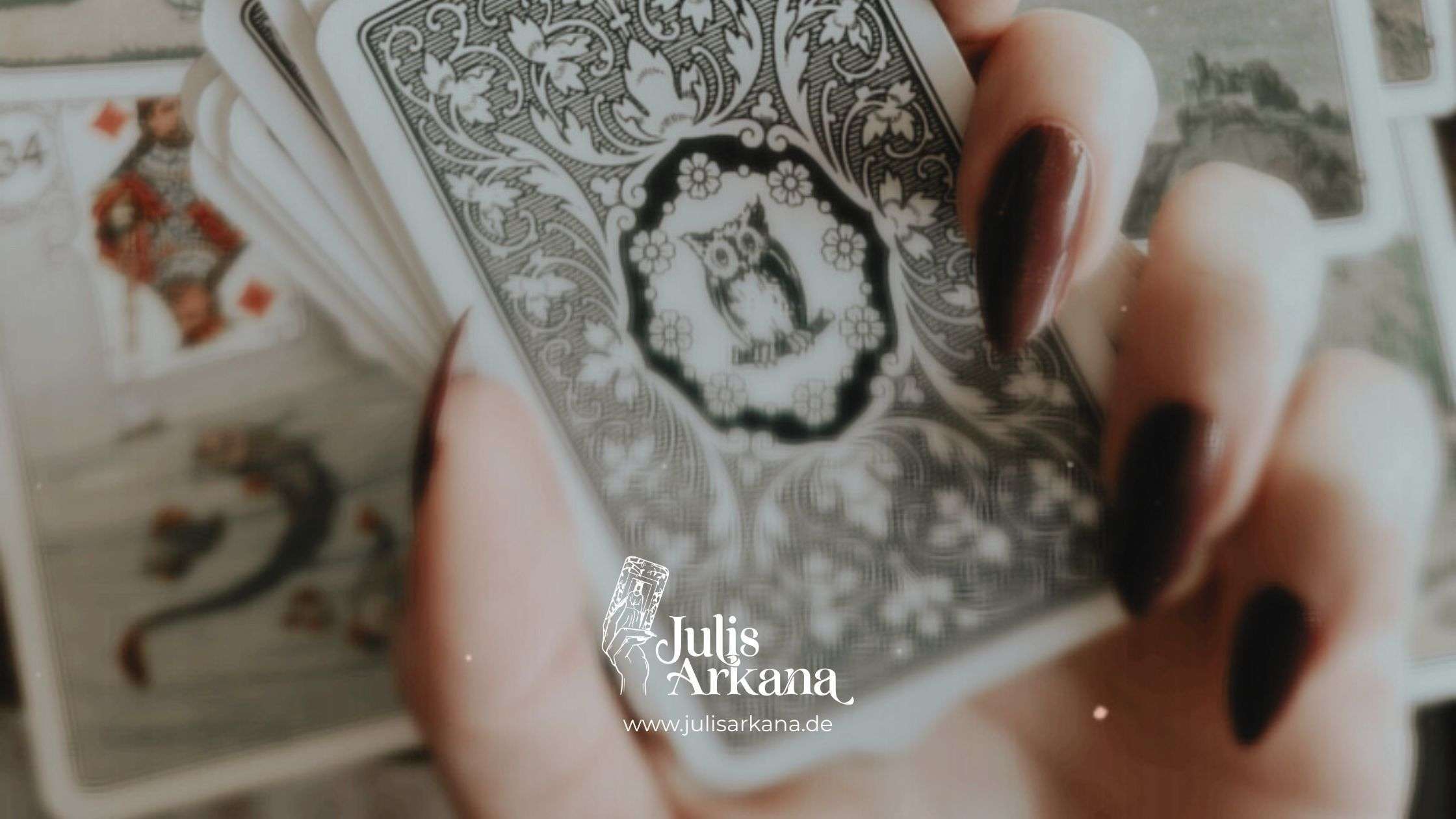 Mehr über den Artikel erfahren Lenormand Karten Bedeutung